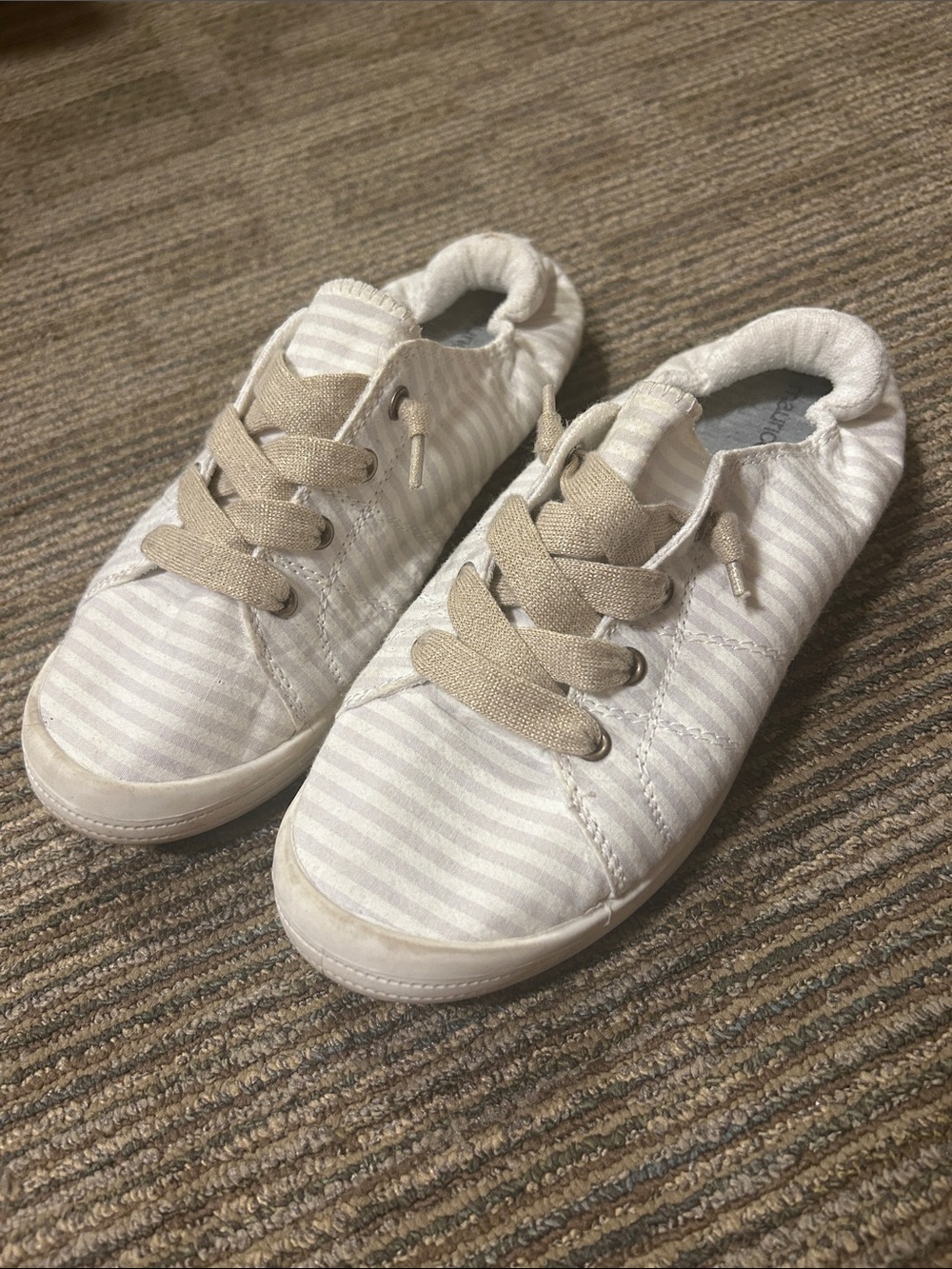 Casual Stripe Sneakers in Light Beige and White